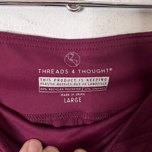 Threads 4 Thought Wine Capri Leggings Large - Picture 3 of 3